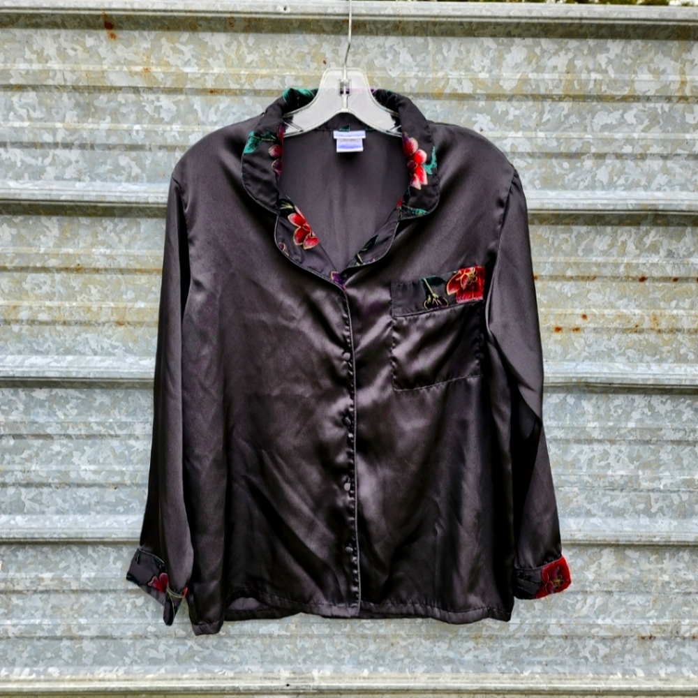 VINTAGE Black Satin Button Up Secret Treasures Pajama Top & Velvet Flora…
